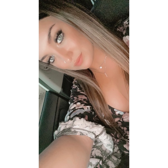 Meet your Posher, Michaela - Picture 1 of 1